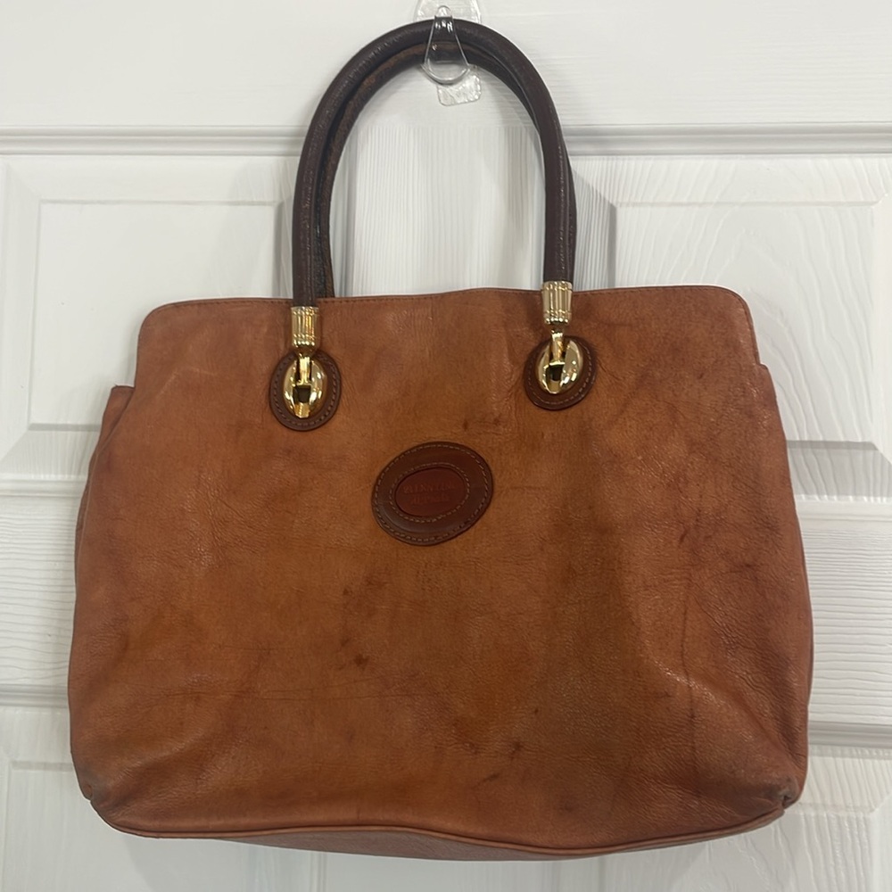 Vintage Valentino Di Paolo tan brown Leather Womens handbag purse zipper pockets